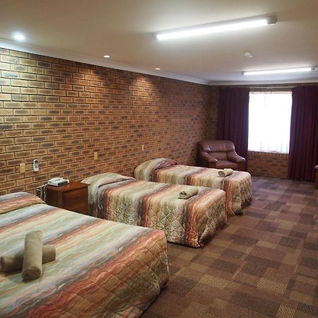 Cobar Town & Country Motor Inn Kültér fotó