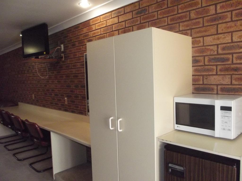 Cobar Town & Country Motor Inn Szoba fotó