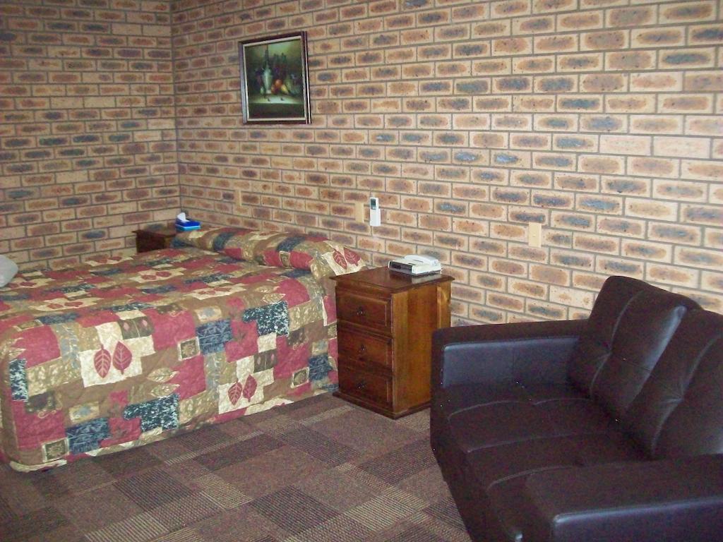 Cobar Town & Country Motor Inn Kültér fotó