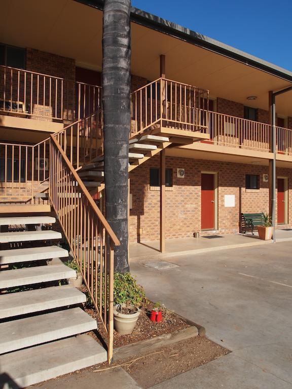 Cobar Town & Country Motor Inn Kültér fotó